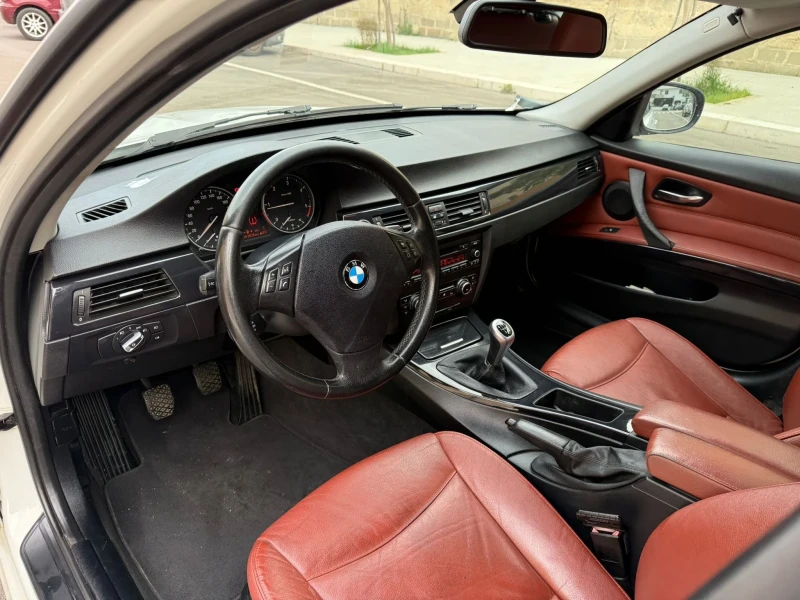 BMW 318 Touring, снимка 5 - Автомобили и джипове - 48259335