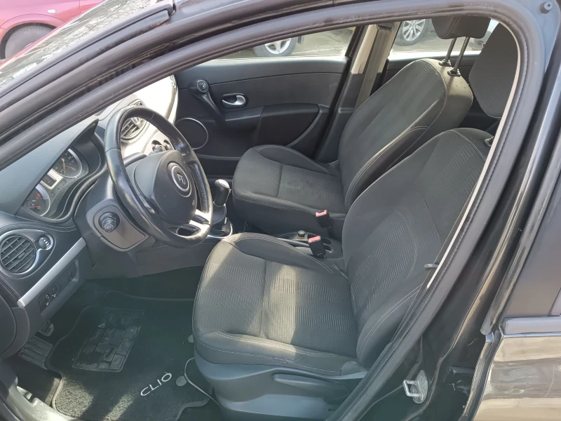 Renault Clio 1.5DCI NAVI CLIMA ITALY , снимка 9 - Автомобили и джипове - 48539148