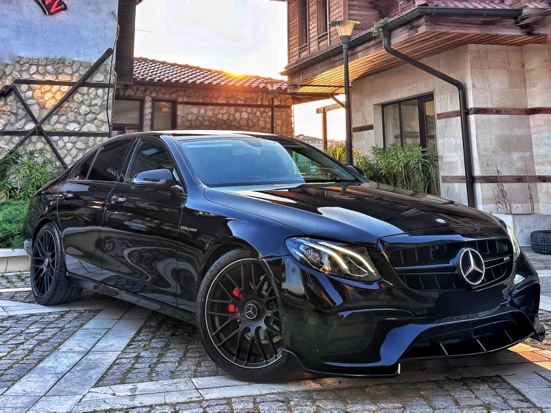 Mercedes-Benz E 220 d * * E63 AMG* * DIGITAL* * LED* * , снимка 2 - Автомобили и джипове - 49875190