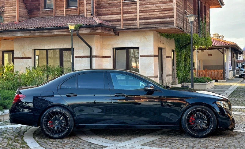 Mercedes-Benz E 220 d * * E63 AMG* * DIGITAL* * LED* * , снимка 4 - Автомобили и джипове - 49875190