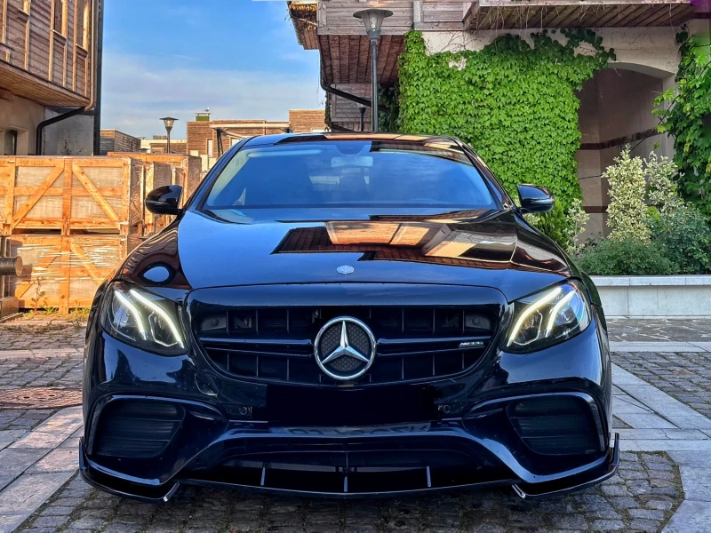 Mercedes-Benz E 220 d * * E63 AMG* * DIGITAL* * LED* * , снимка 3 - Автомобили и джипове - 49875190