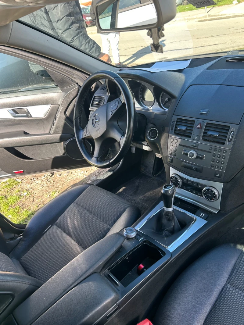 Mercedes-Benz C 220, снимка 7 - Автомобили и джипове - 52400443