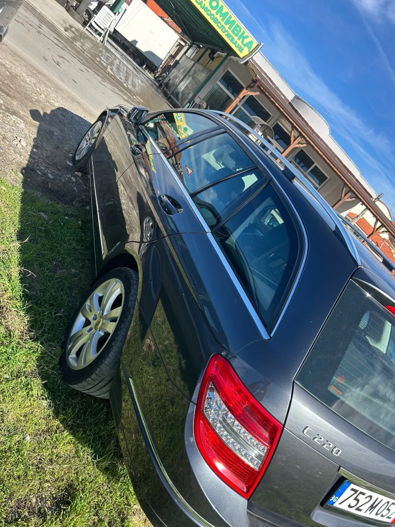 Mercedes-Benz C 220, снимка 2 - Автомобили и джипове - 52400443