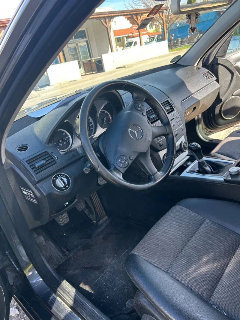 Mercedes-Benz C 220, снимка 12 - Автомобили и джипове - 52400443