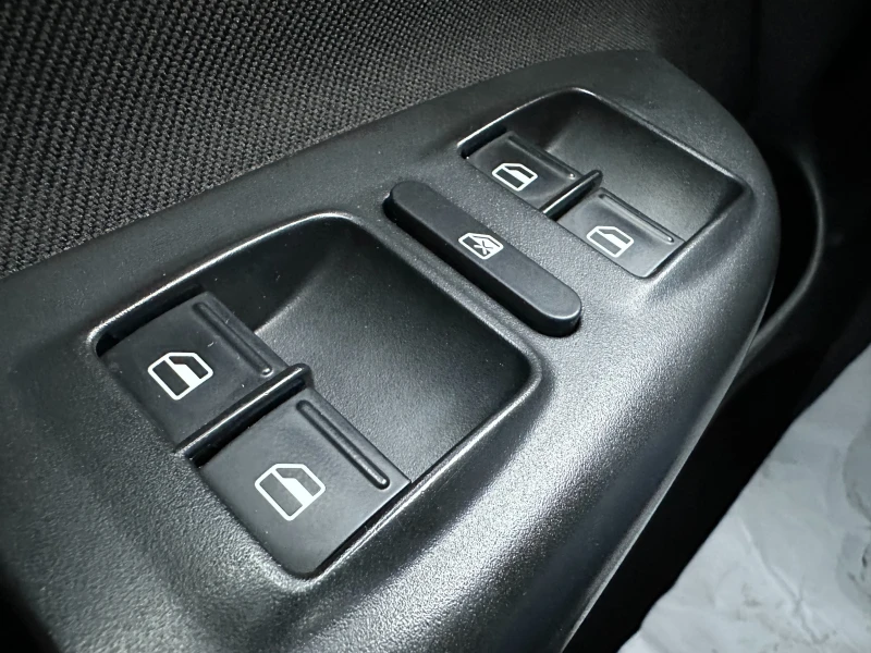 Skoda Octavia 1.6d 105 к.с. , снимка 14 - Автомобили и джипове - 52669730