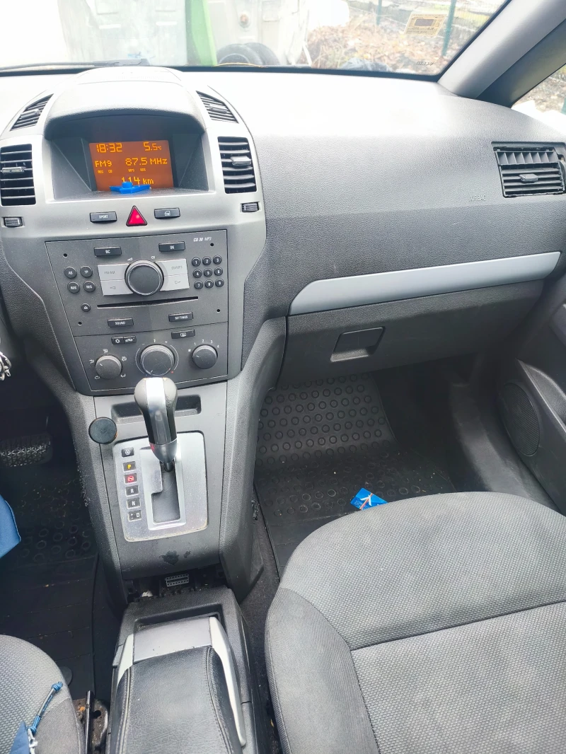 Opel Zafira, снимка 2 - Автомобили и джипове - 52674566
