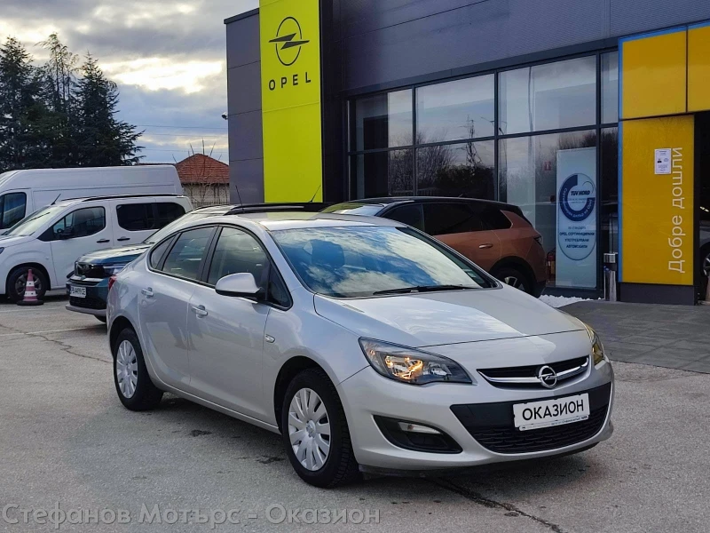 Opel Astra Enjoy 4DR 1.6i (116hp) MT5, снимка 3 - Автомобили и джипове - 53098976