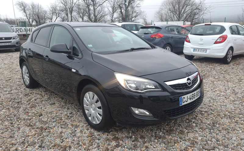Opel Astra 1.4 i, снимка 8 - Автомобили и джипове - 53295179