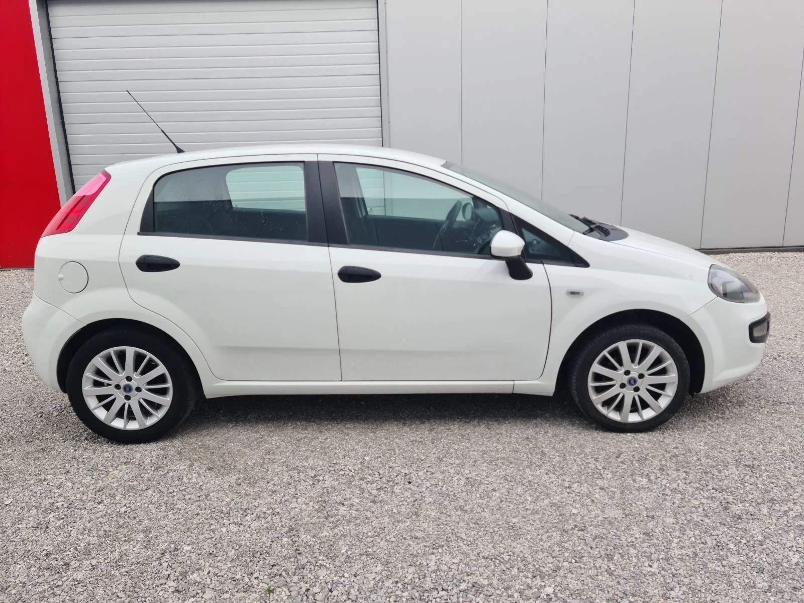 Fiat Punto 1.3MJT.G.PUNTO EVO EURO5B - изображение 9