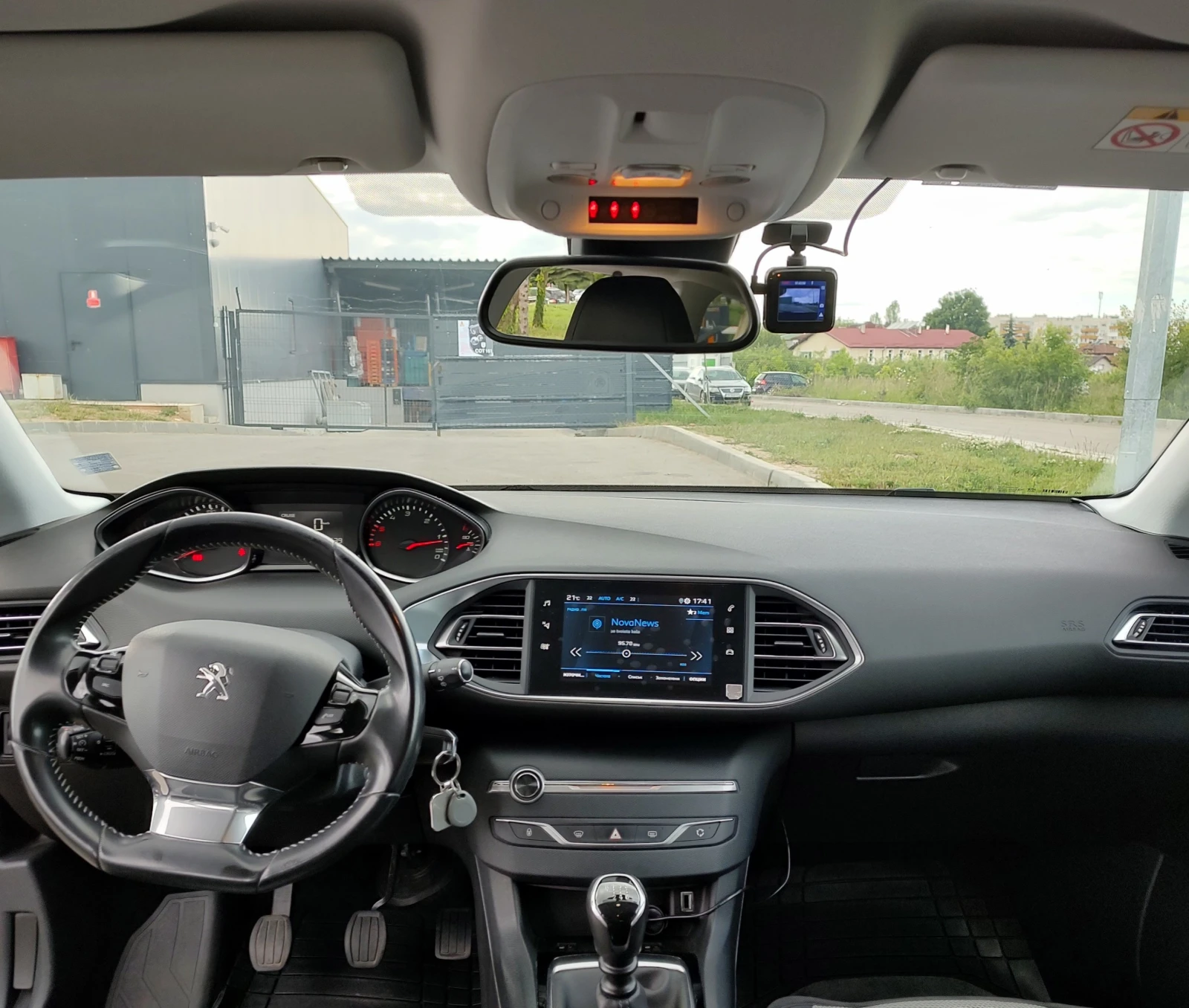 Peugeot 308  - изображение 10