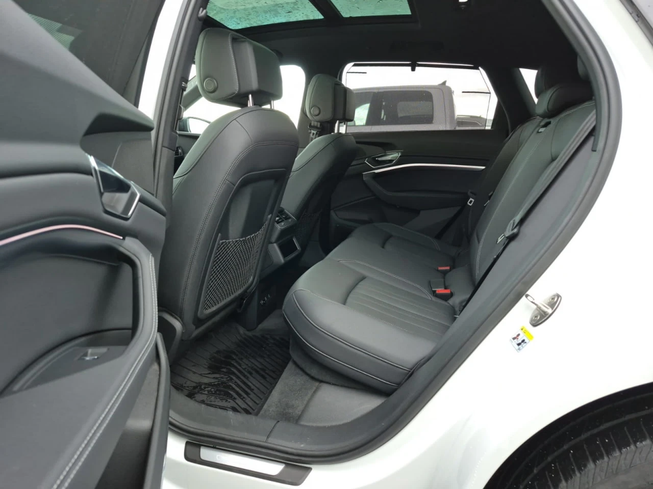 Audi E-Tron CARFAX*     | Mobile.bg   11