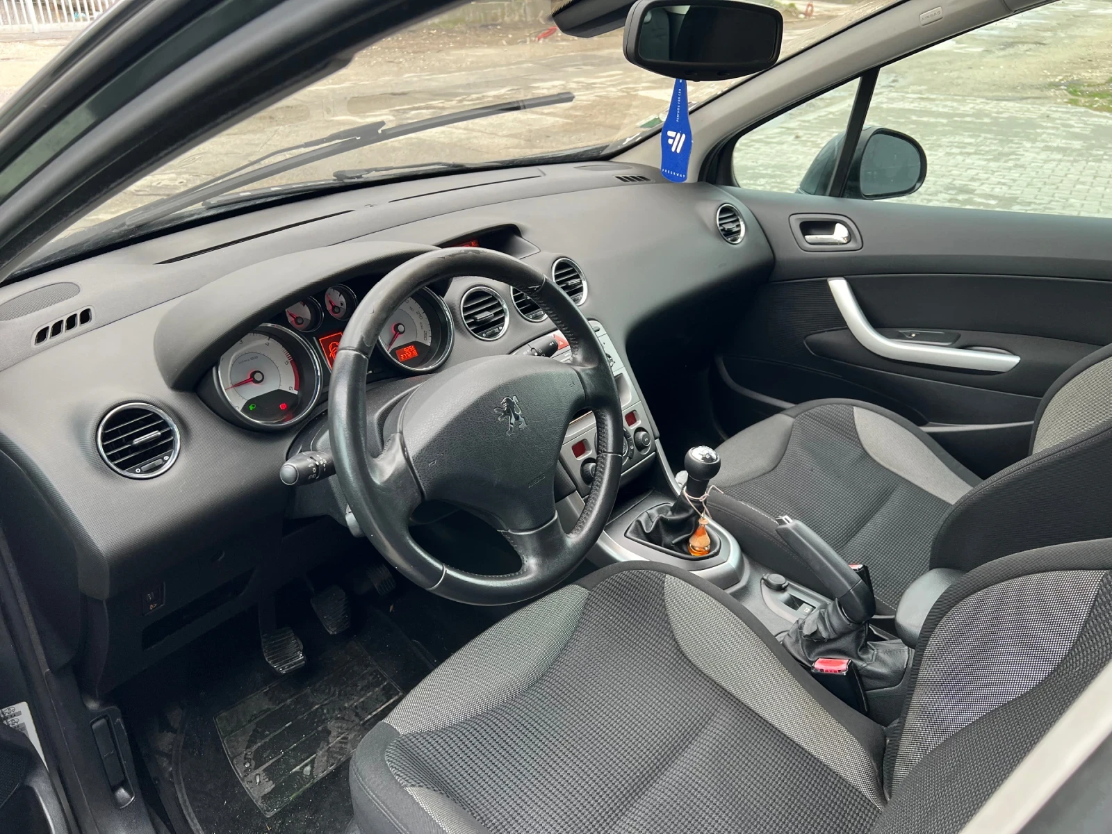 Peugeot 308 1, 6HDI/ Регистрирана / PANORAMA , снимка 7 - Автомобили и джипове - 53860482