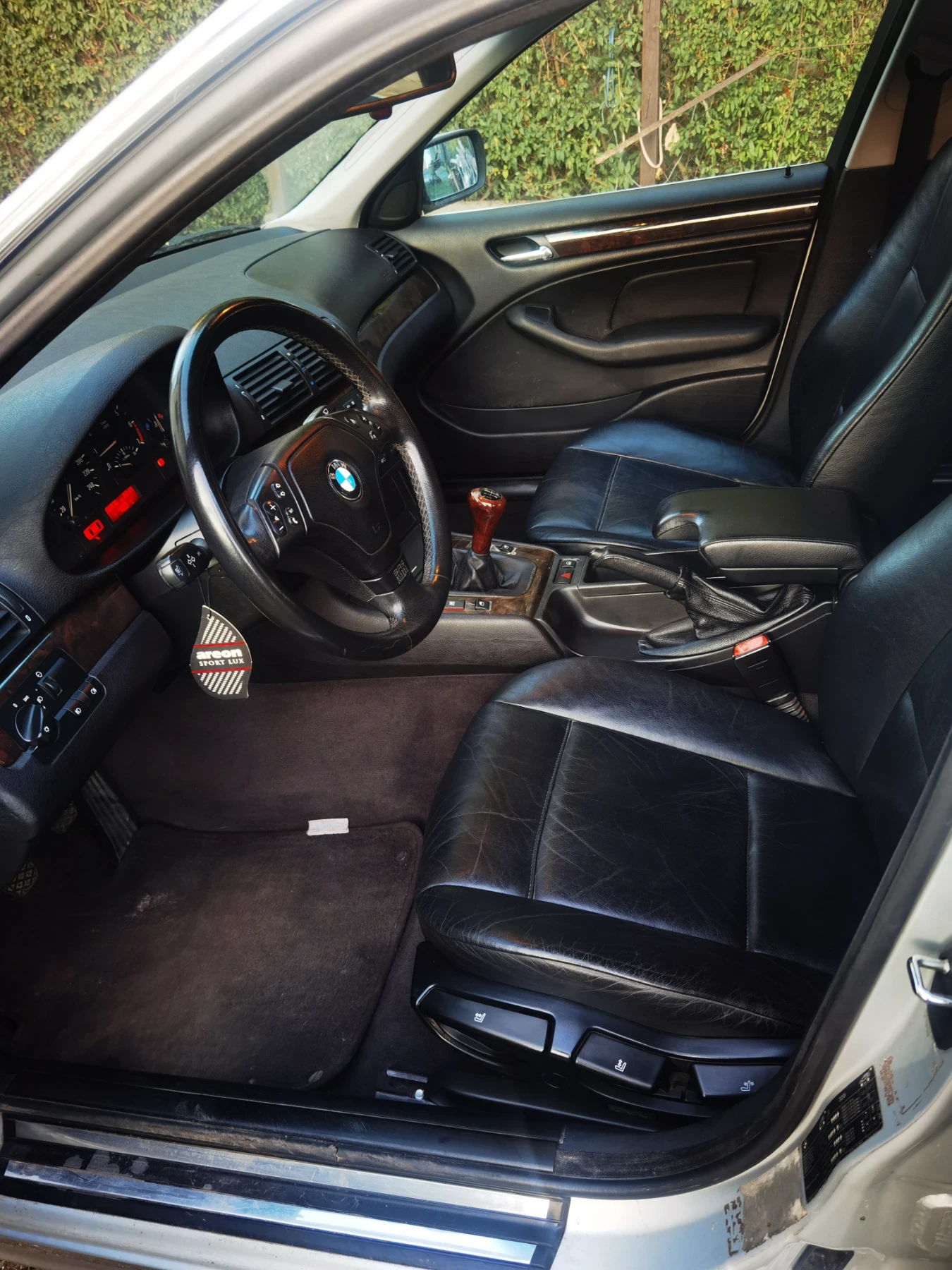 BMW 320 2.0 - 150к.с., снимка 8 - Автомобили и джипове - 54112986