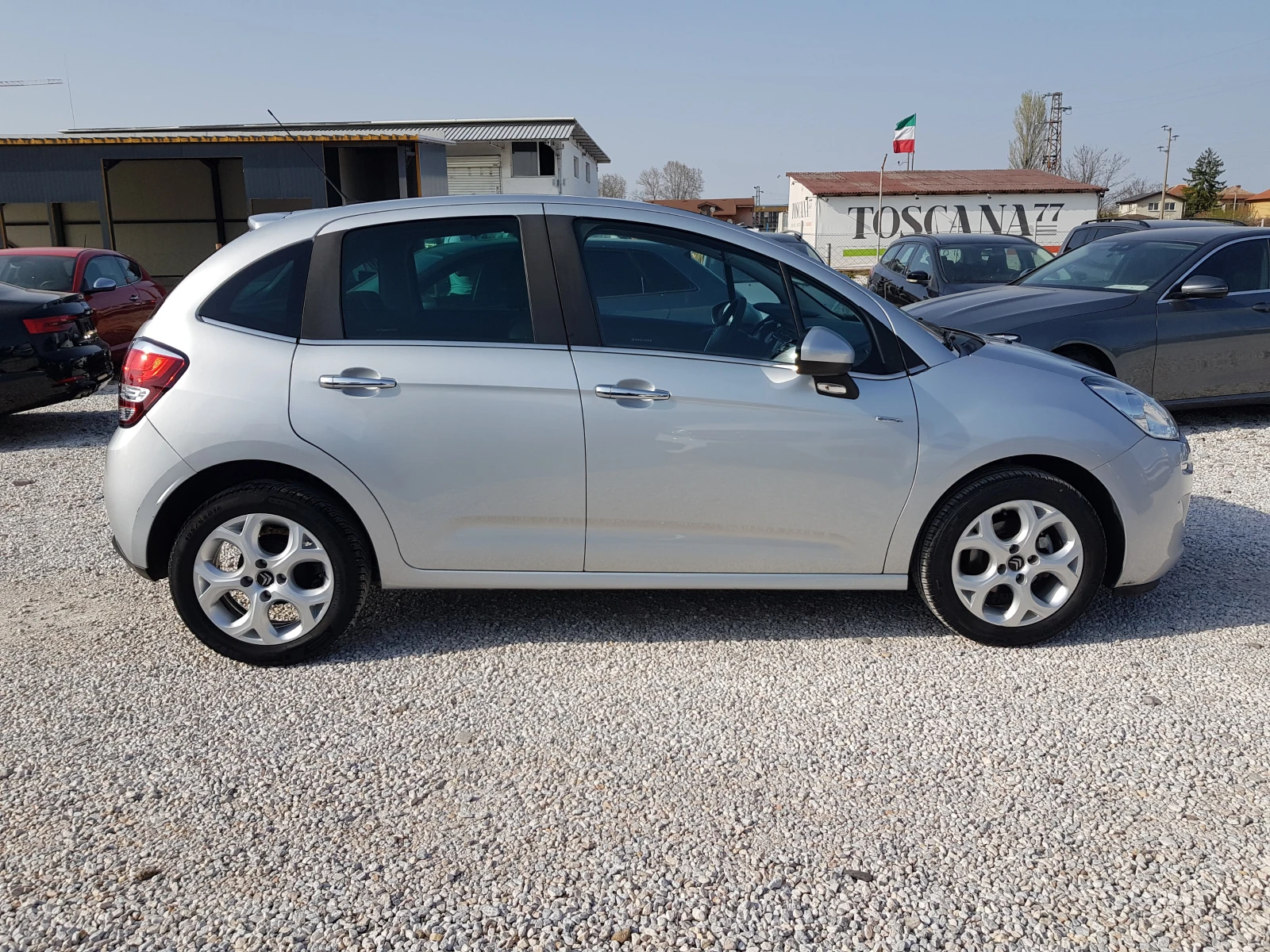 Citroen C3 EXCLUSIVE 1.6 hdi-75 к.с. EURO 6B /11/2016г., снимка 8 - Автомобили и джипове - 54205629