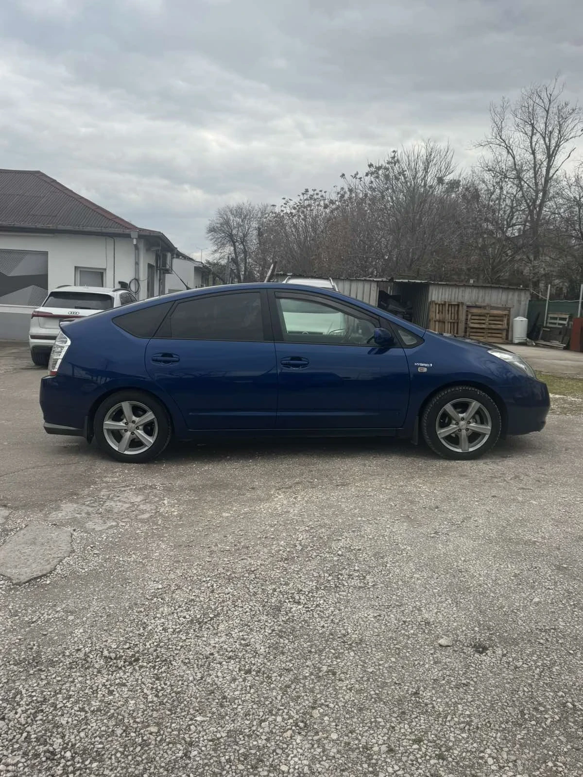 Toyota Prius 1, 5 hybrid - automatic, снимка 3 - Автомобили и джипове - 54282805