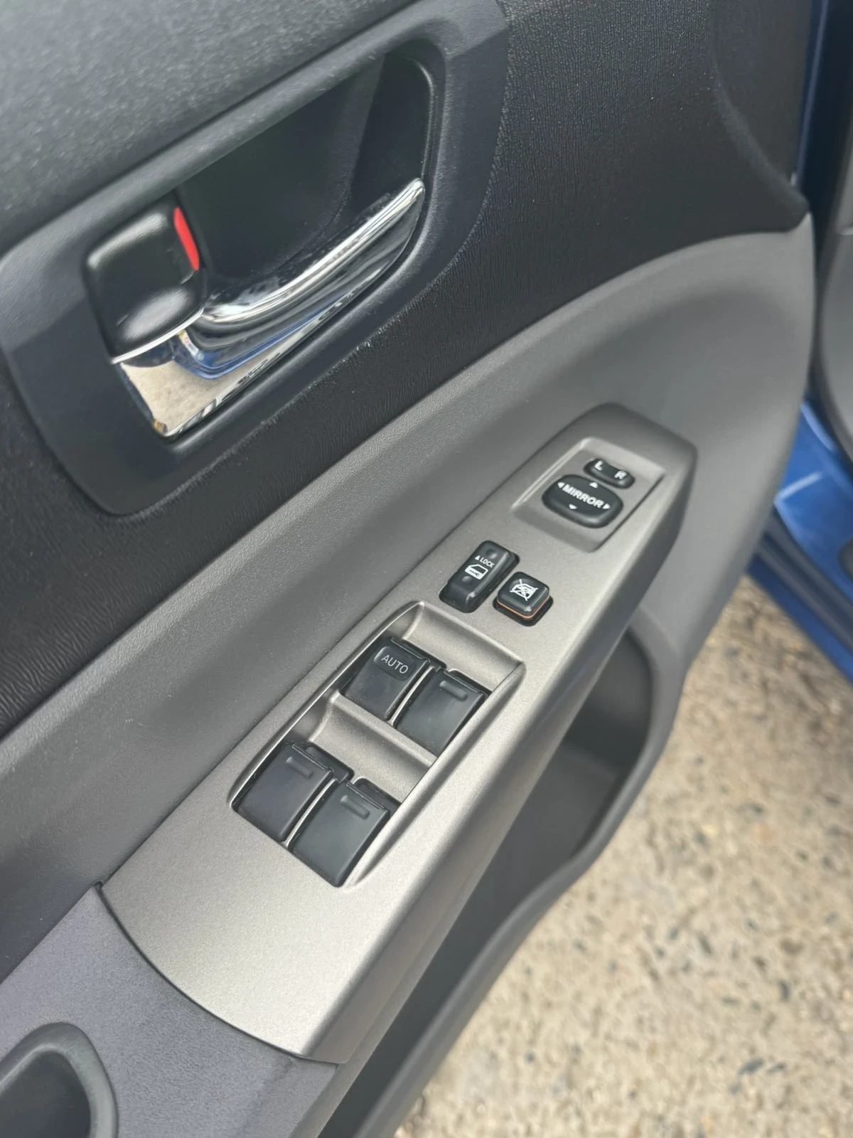 Toyota Prius 1, 5 hybrid - automatic, снимка 9 - Автомобили и джипове - 54282805