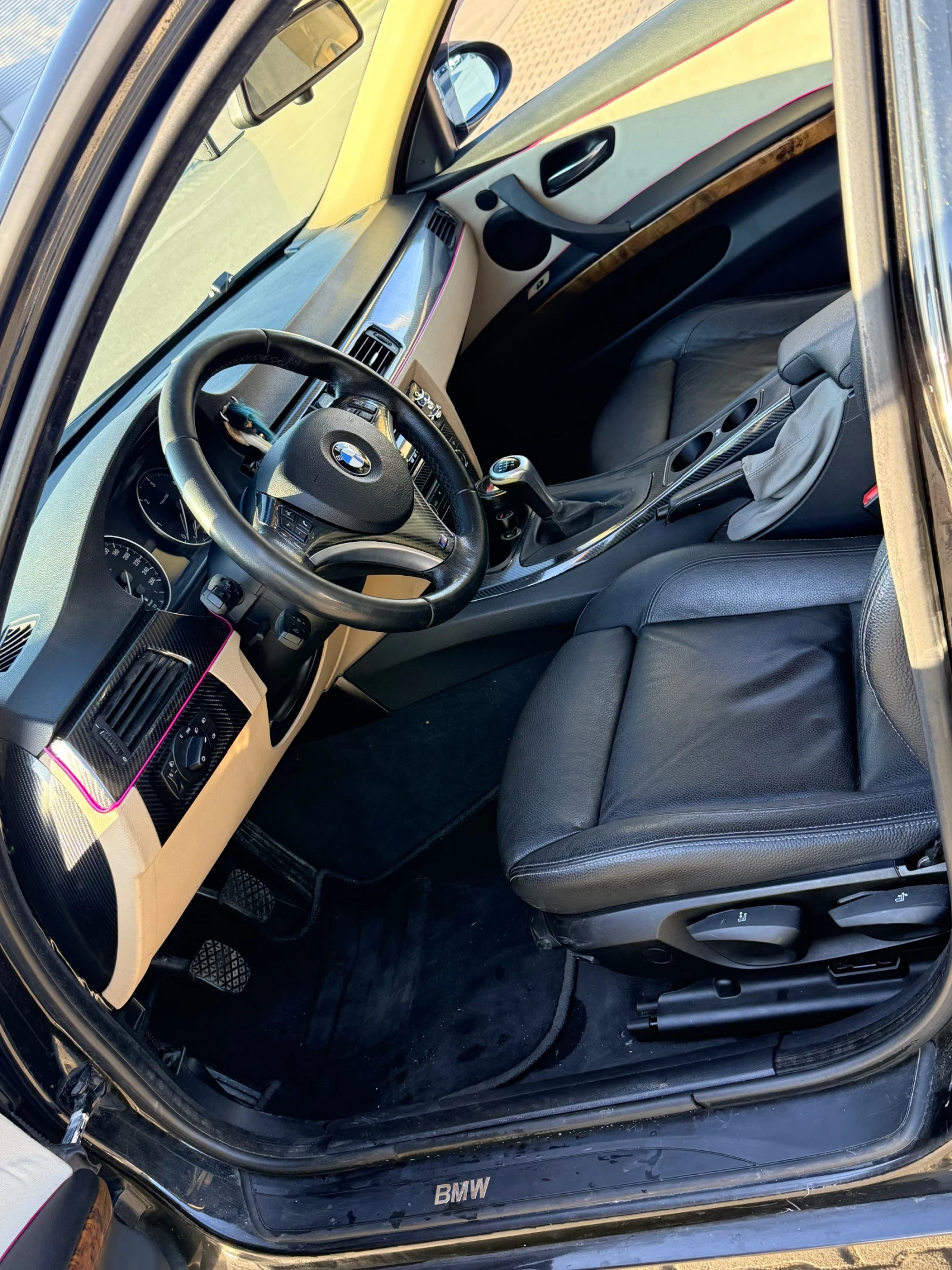 BMW 320 Е91, снимка 7 - Автомобили и джипове - 54316396