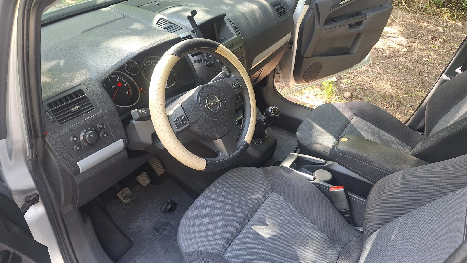 Opel Zafira B Enjoy, снимка 8 - Автомобили и джипове - 54703361