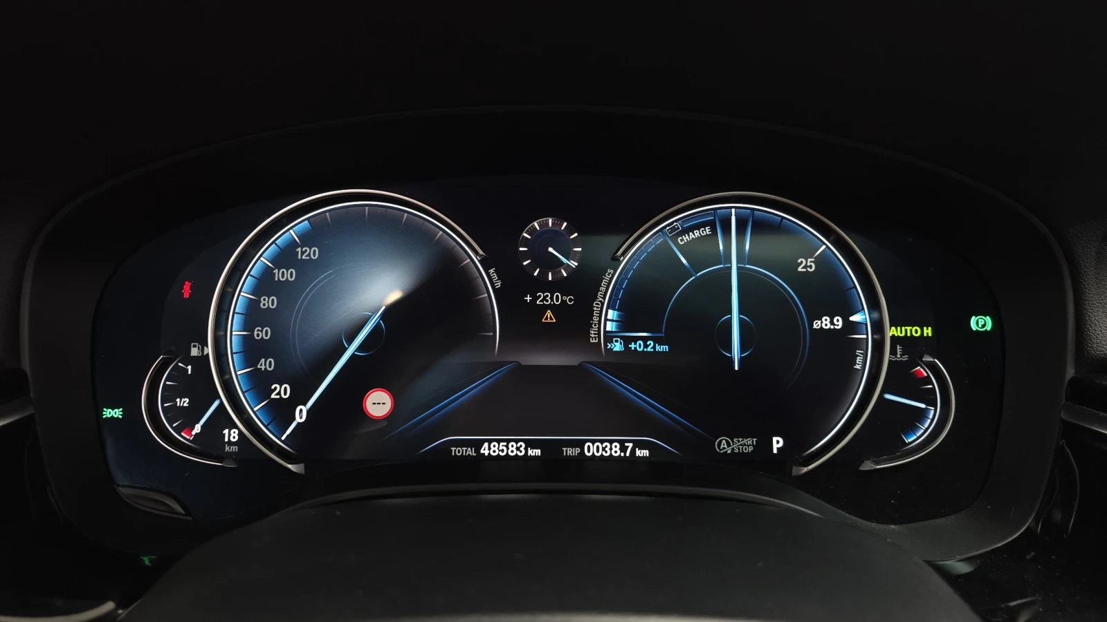 BMW 520 HUD* ЕЛ. БАГАЖНИК* BLIND SPOT* ЛЮК* КРАЙНА ЦЕНА, снимка 8 - Автомобили и джипове - 55344738