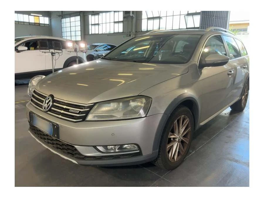 VW Passat Passat 2.0 TDI 4Motion BlueMotion Tech, снимка 2 - Автомобили и джипове - 55382891