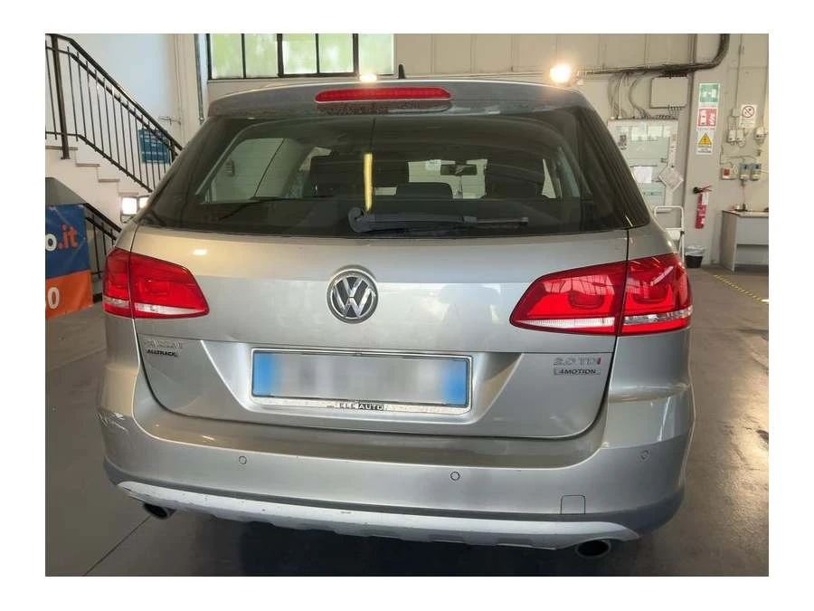 VW Passat Passat 2.0 TDI 4Motion BlueMotion Tech, снимка 5 - Автомобили и джипове - 55382891