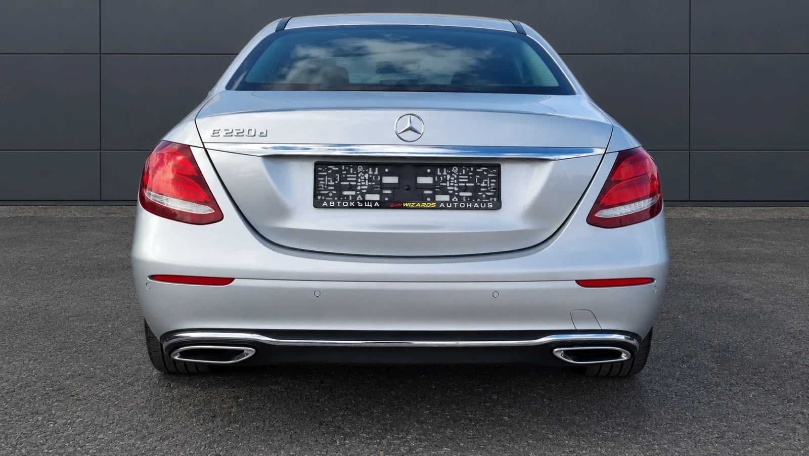 Mercedes-Benz E 220 Business Sport* На изплащане, снимка 6 - Автомобили и джипове - 56216905