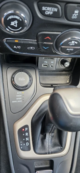 Jeep Cherokee 2.0 M-jet-2-4WD-170hp-Longitude-Automat, снимка 15