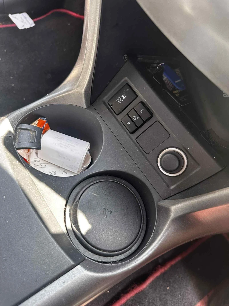 Toyota Rav4 2. 2 D-4D (150 к. с. ), 4x4 НА ЧАСТИ , снимка 10 - Автомобили и джипове - 52557154