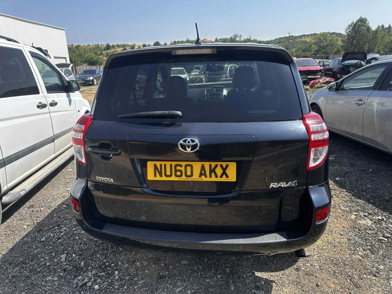 Toyota Rav4 2. 2 D-4D (150 к. с. ), 4x4 НА ЧАСТИ , снимка 3 - Автомобили и джипове - 52557154