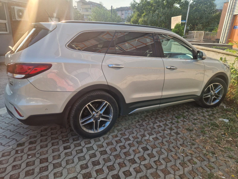 Hyundai Santa fe Grand 2.2CRDI 4WD, снимка 2 - Автомобили и джипове - 46751883