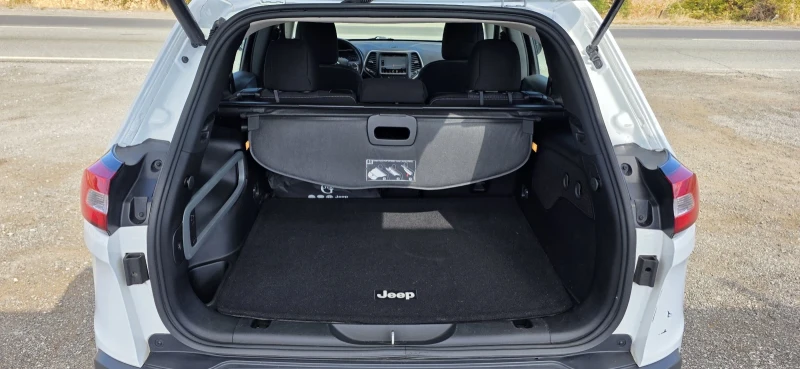 Jeep Cherokee 2.0 M-jet-2-4WD-170hp-Longitude-Automat, снимка 8 - Автомобили и джипове - 51794384