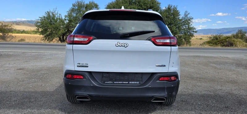 Jeep Cherokee 2.0 M-jet-2-4WD-170hp-Longitude-Automat, снимка 7 - Автомобили и джипове - 51794384