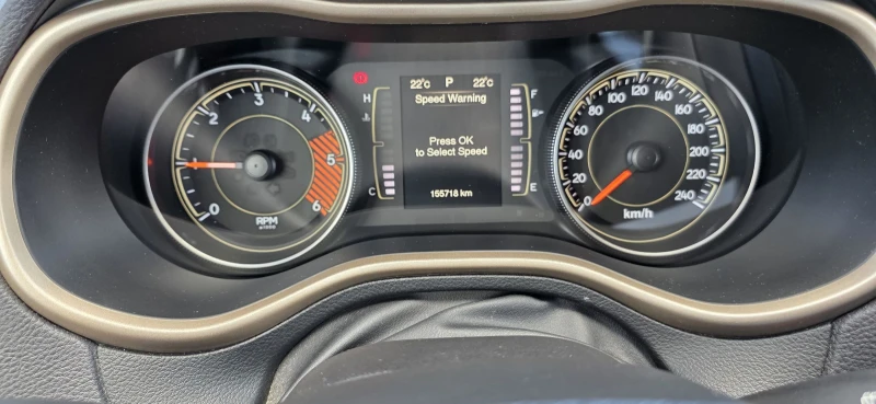 Jeep Cherokee 2.0 M-jet-2-4WD-170hp-Longitude-Automat, снимка 13 - Автомобили и джипове - 51794384