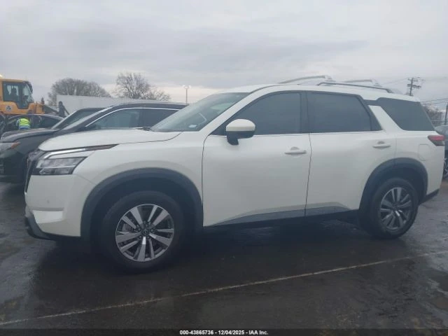 Nissan Pathfinder, снимка 13 - Автомобили и джипове - 53224372