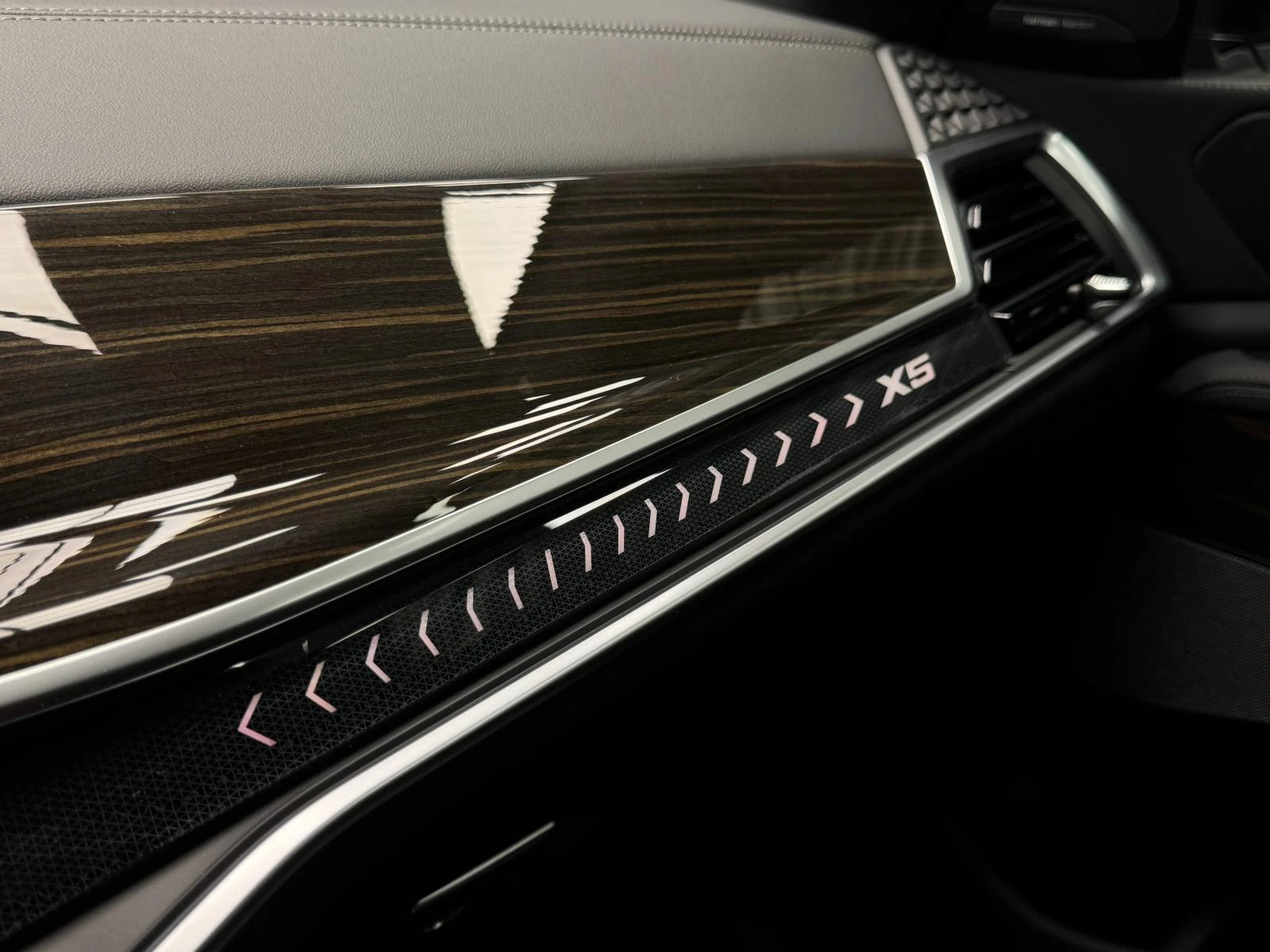 BMW X5 xDrive40i M-pack H&K* 360* Vent | Mobile.bg   15