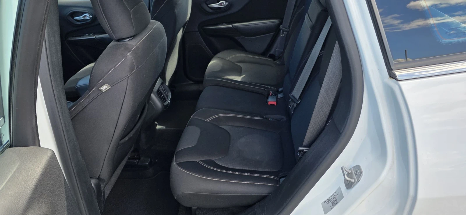 Jeep Cherokee 2.0 M-jet-2-4WD-170hp-Longitude-Automat | Mobile.bg   11