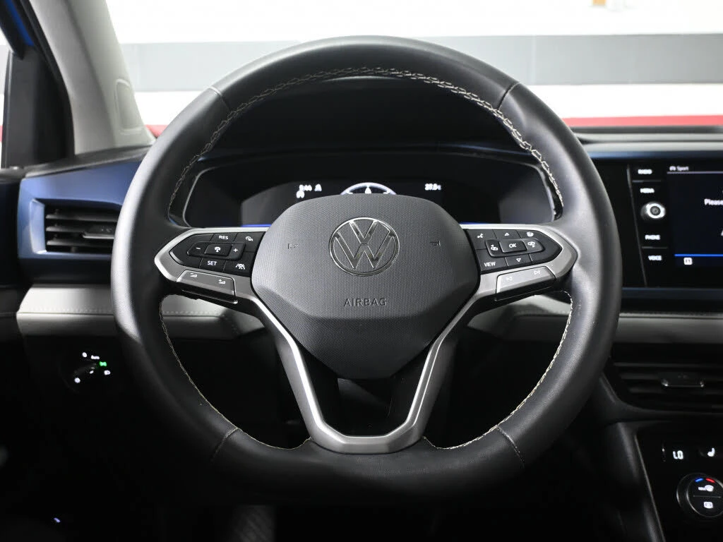 VW Tayron * АВТО КРЕДИТ* ЦЕНА ДО БГ * СЕРВИЗНА ИСТОРИЯ *  - изображение 9