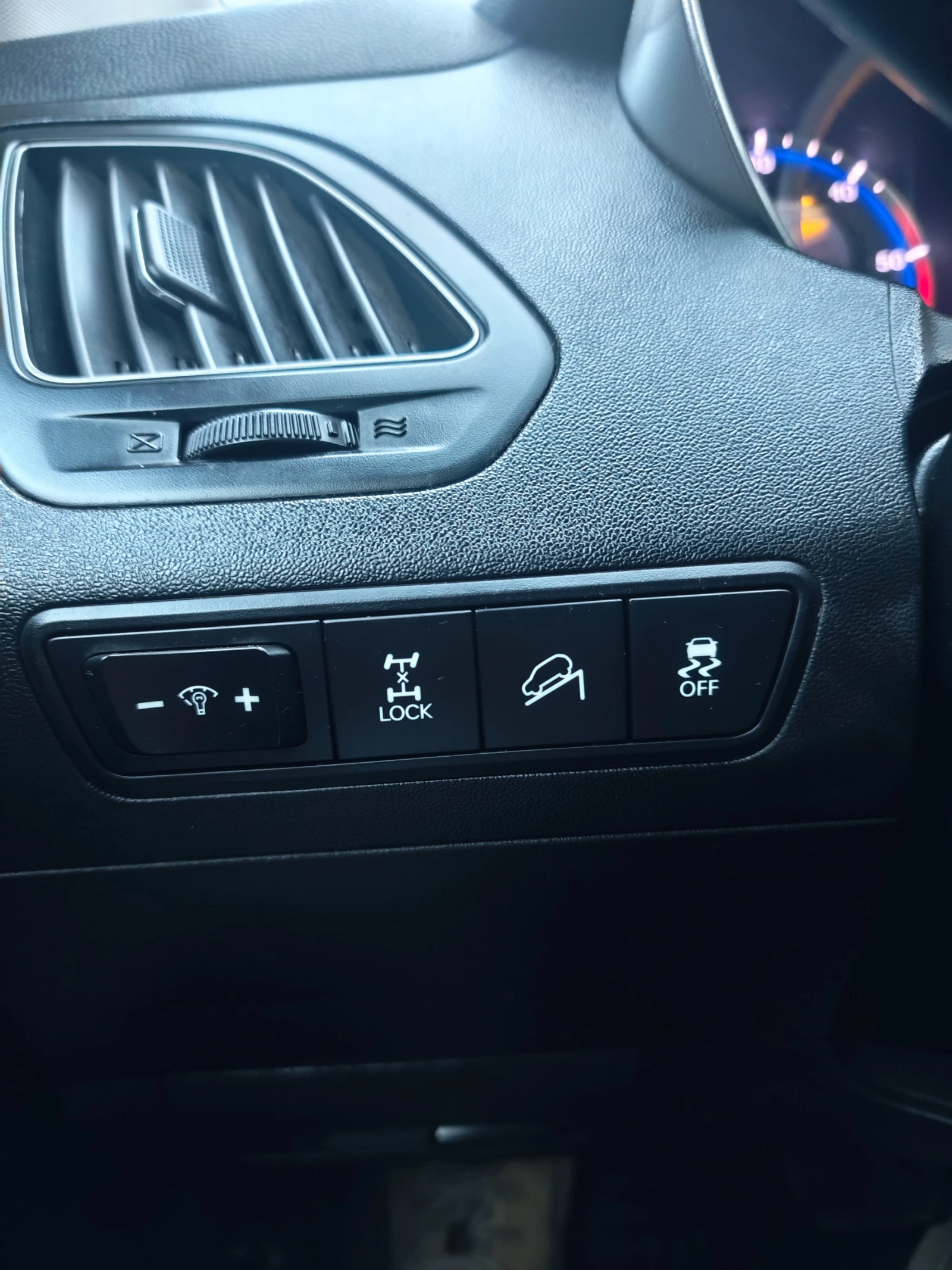 Hyundai IX35, снимка 15 - Автомобили и джипове - 53633022