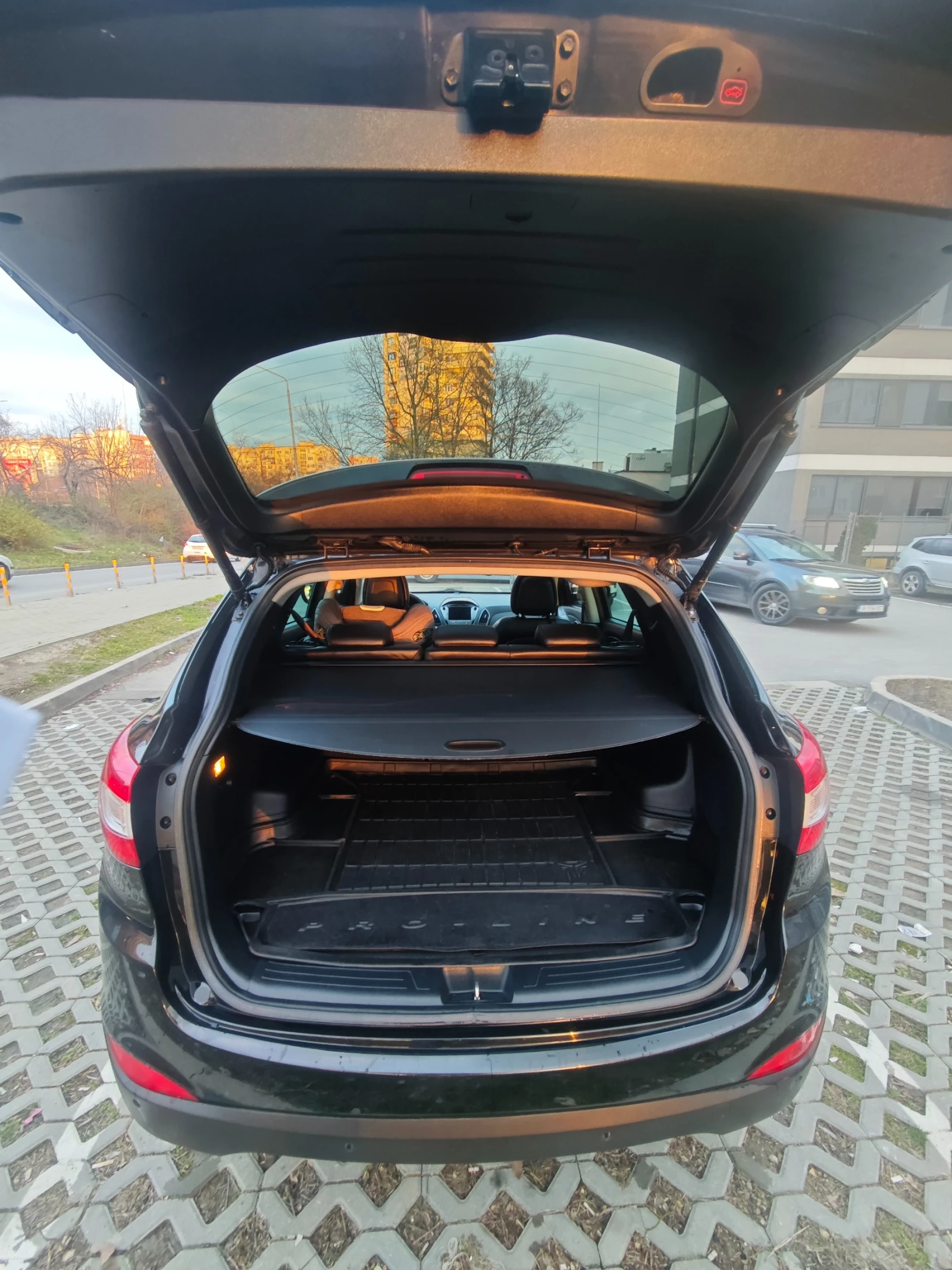 Hyundai IX35, снимка 8 - Автомобили и джипове - 53633022