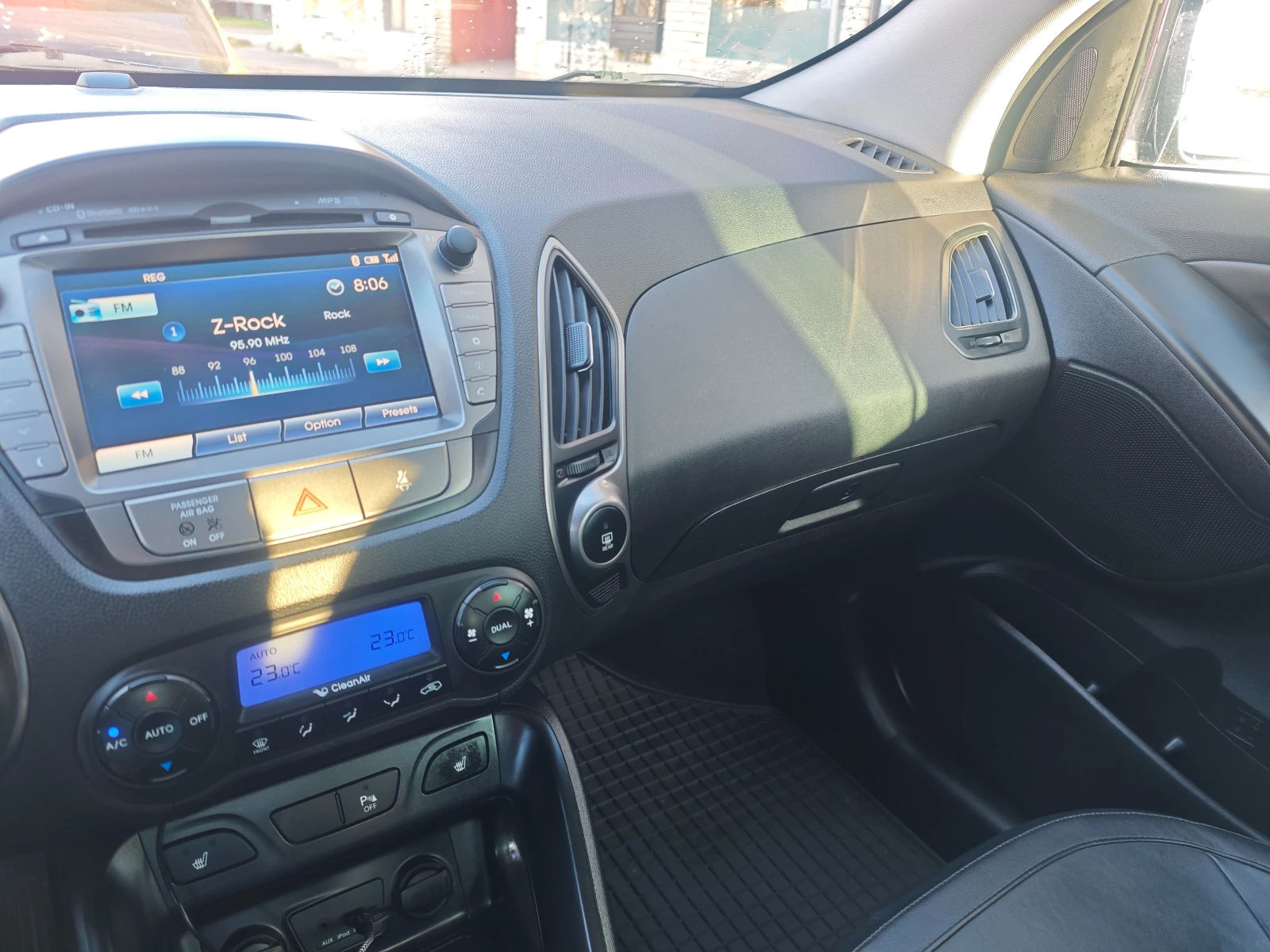 Hyundai IX35, снимка 17 - Автомобили и джипове - 53633022