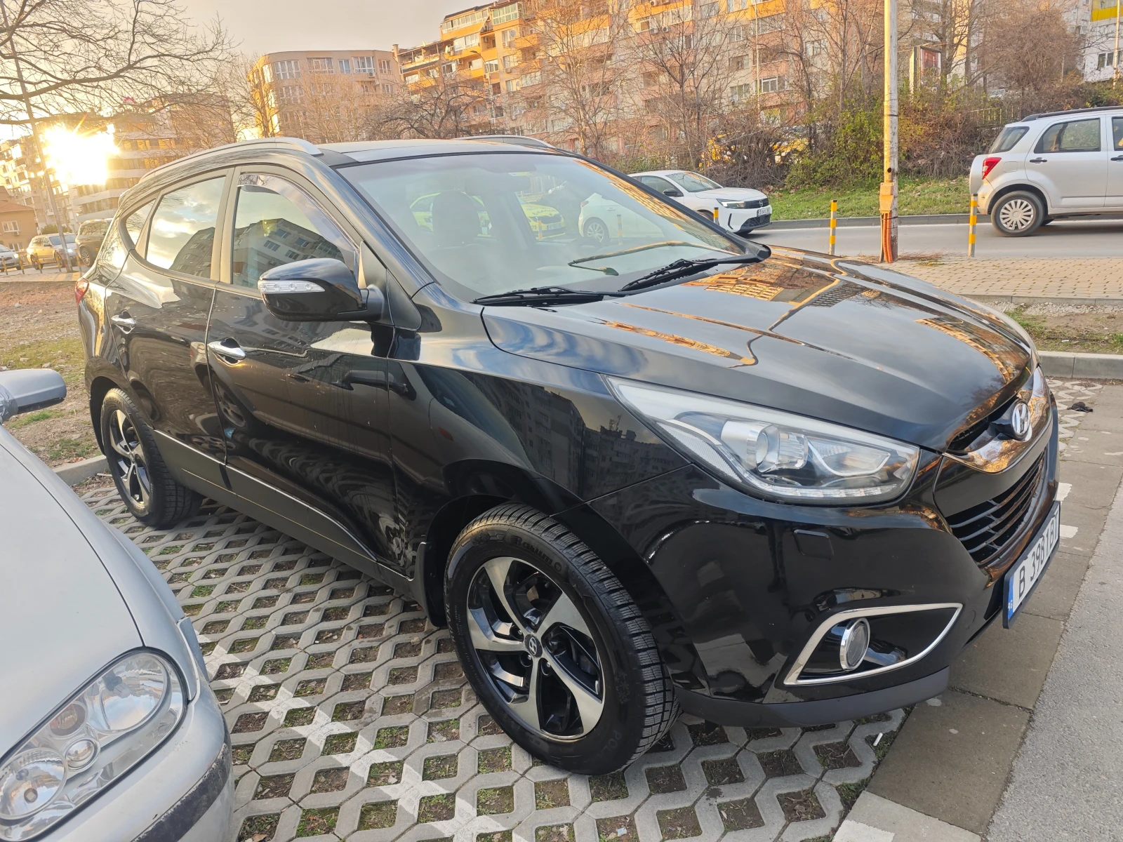 Hyundai IX35, снимка 3 - Автомобили и джипове - 53633022