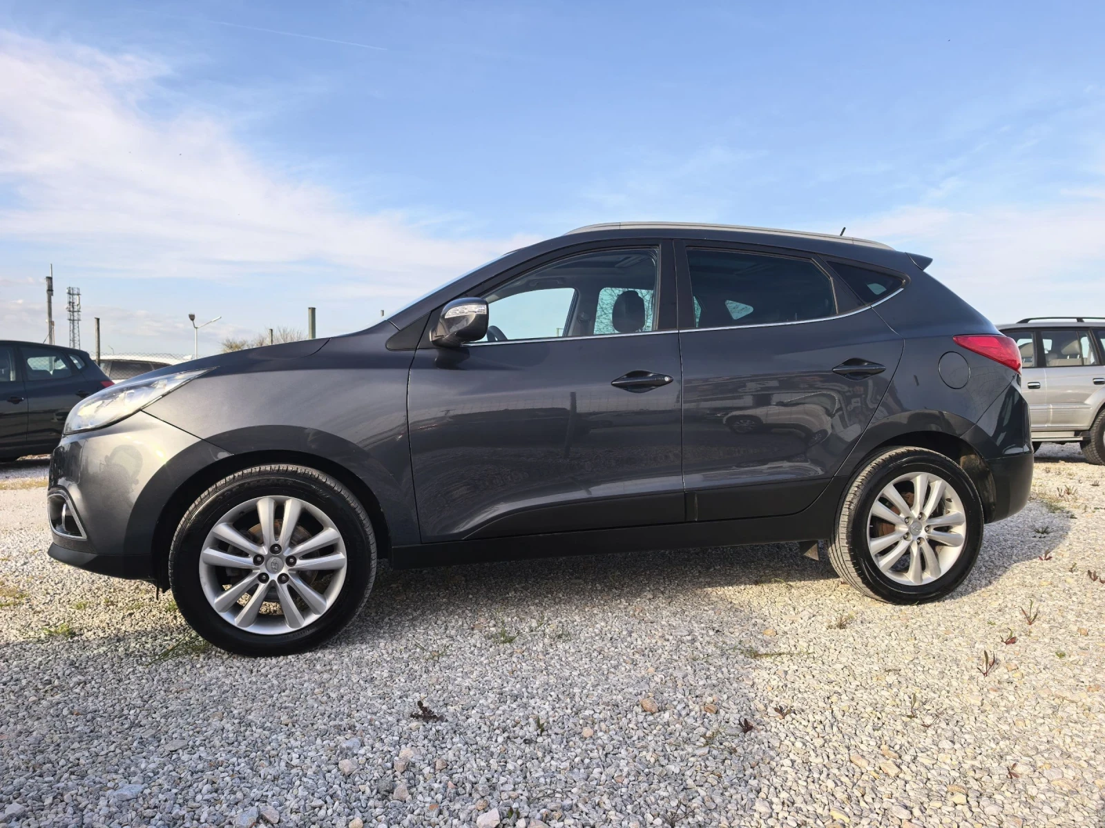 Hyundai IX35 2, 0 Бензин 163 коня  внос ХОЛАНДИЯ, снимка 4 - Автомобили и джипове - 54230049