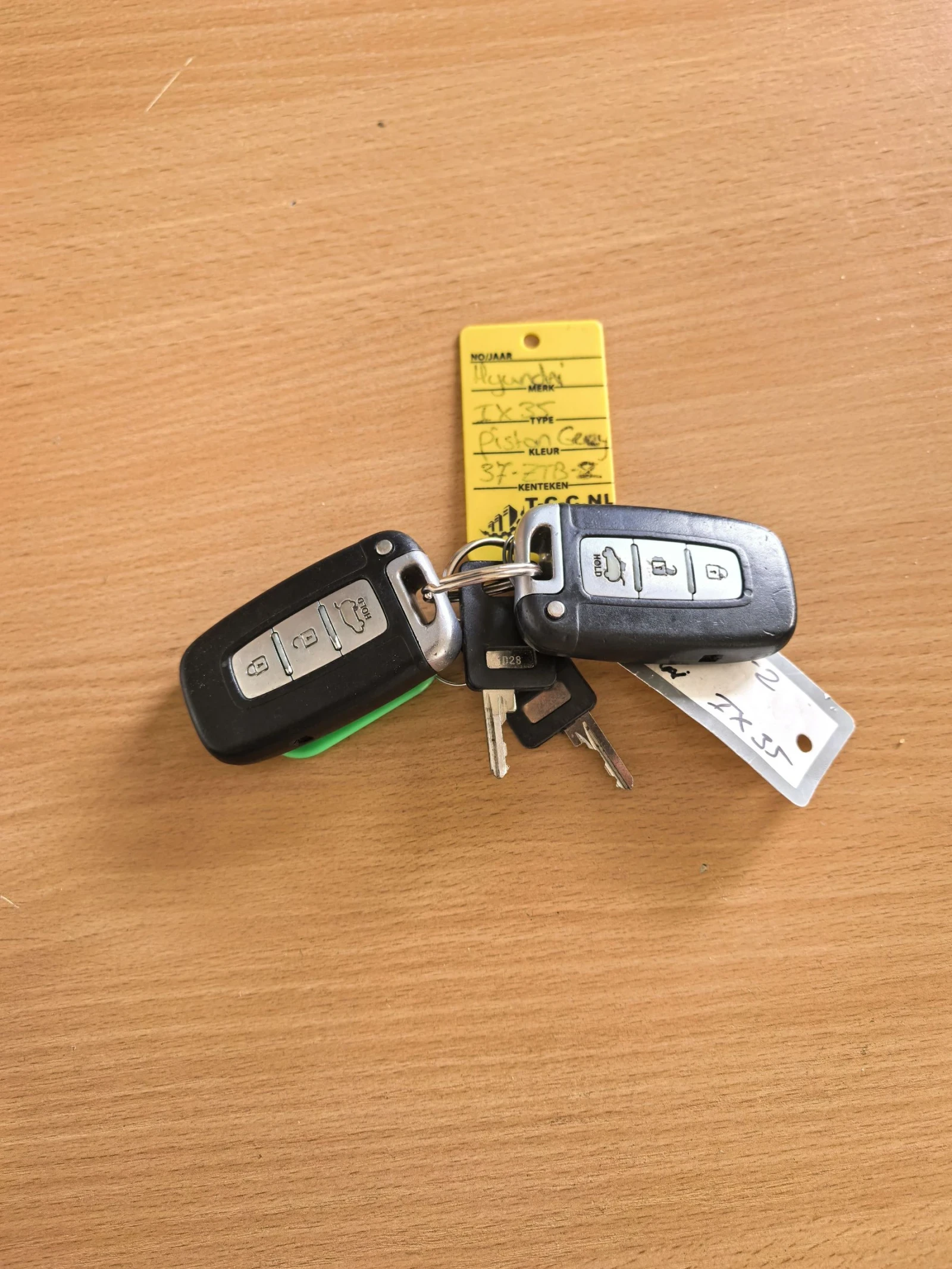 Hyundai IX35 2, 0 Бензин 163 коня  внос ХОЛАНДИЯ, снимка 17 - Автомобили и джипове - 54230049