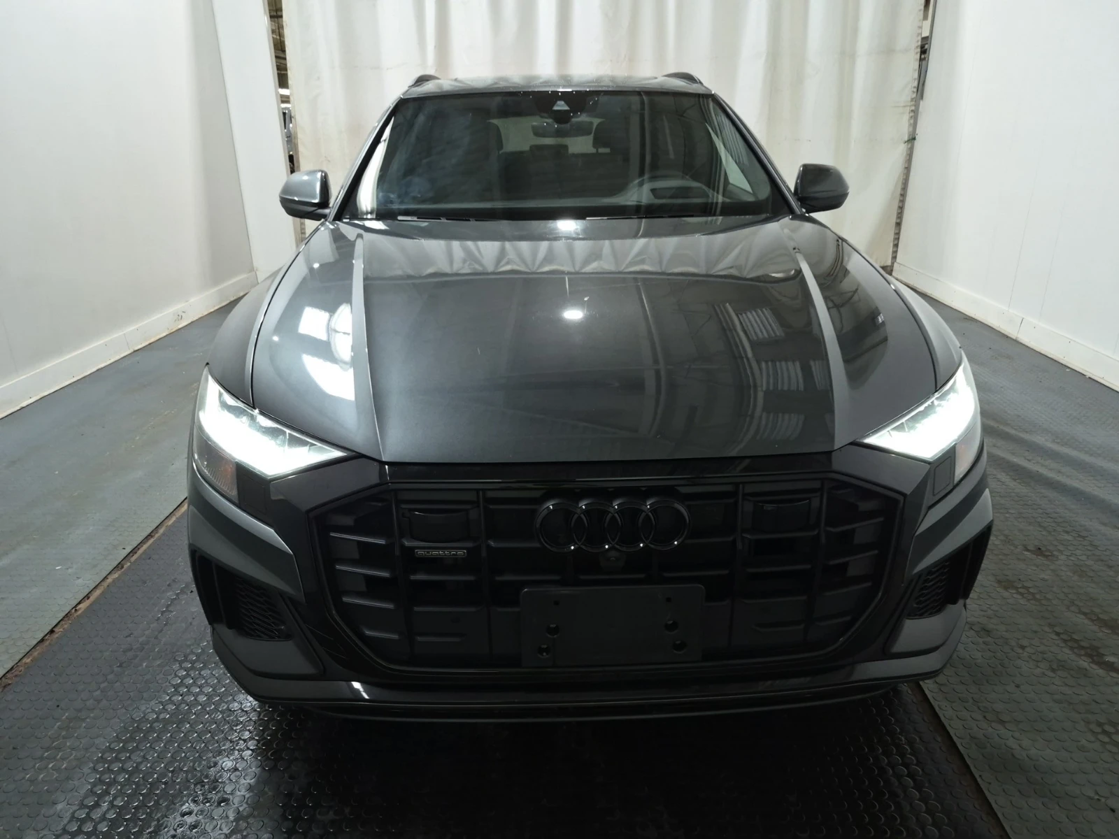 Audi Q8 Prestige 55 TFSI quattro, снимка 3 - Автомобили и джипове - 54450604