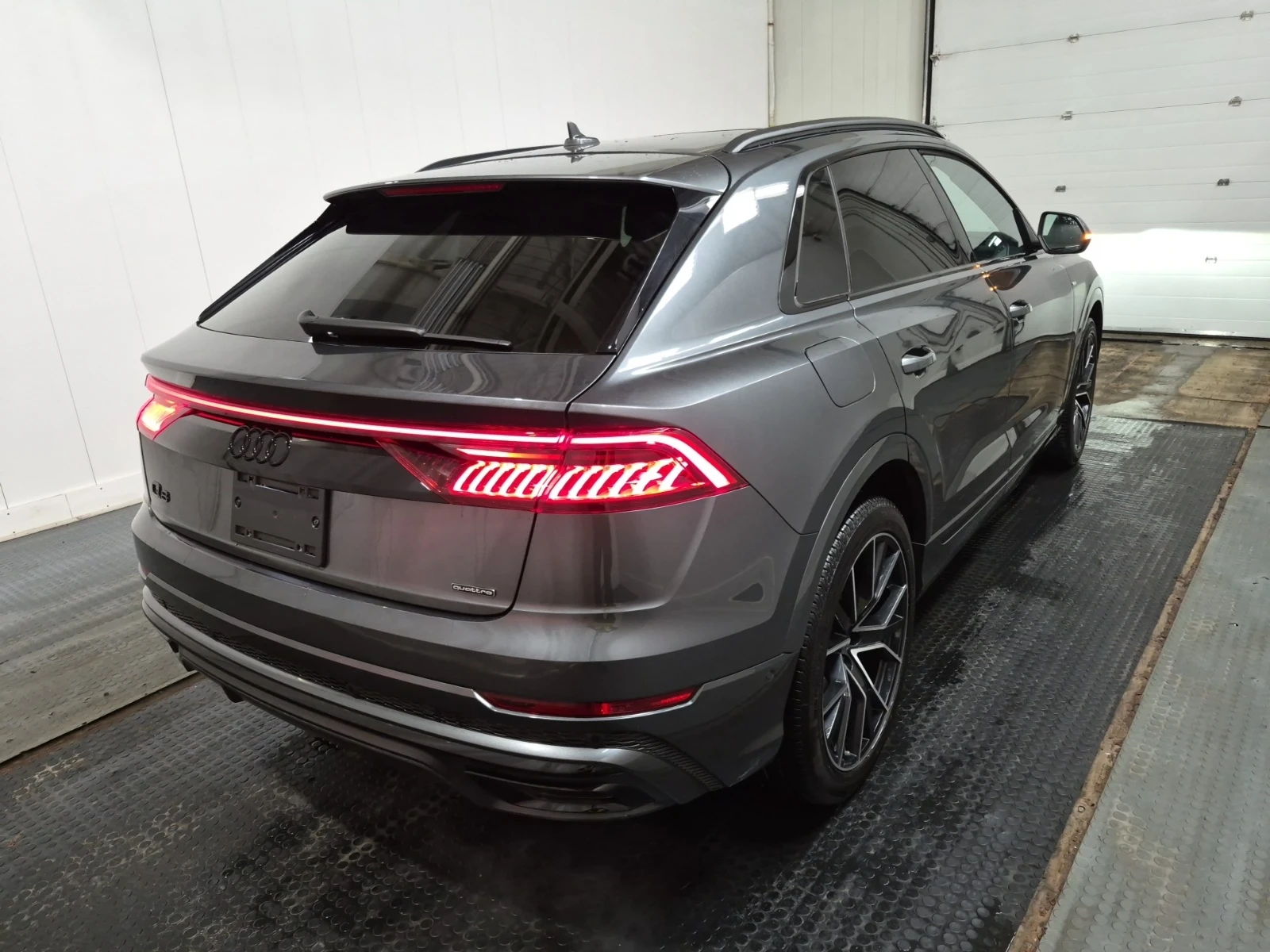 Audi Q8 Prestige 55 TFSI quattro, снимка 5 - Автомобили и джипове - 54450604