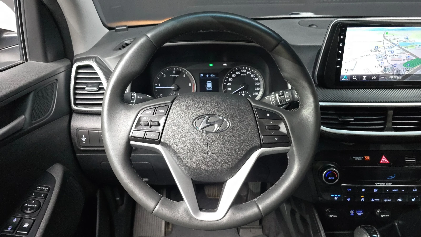 Hyundai Tucson * 4WD* ЦЕНАДОБГ* , снимка 9 - Автомобили и джипове - 54962257