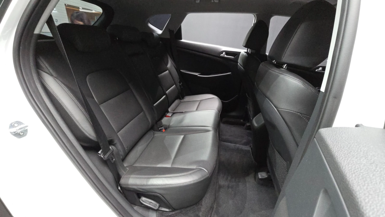Hyundai Tucson * 4WD* ЦЕНАДОБГ* , снимка 8 - Автомобили и джипове - 54962257