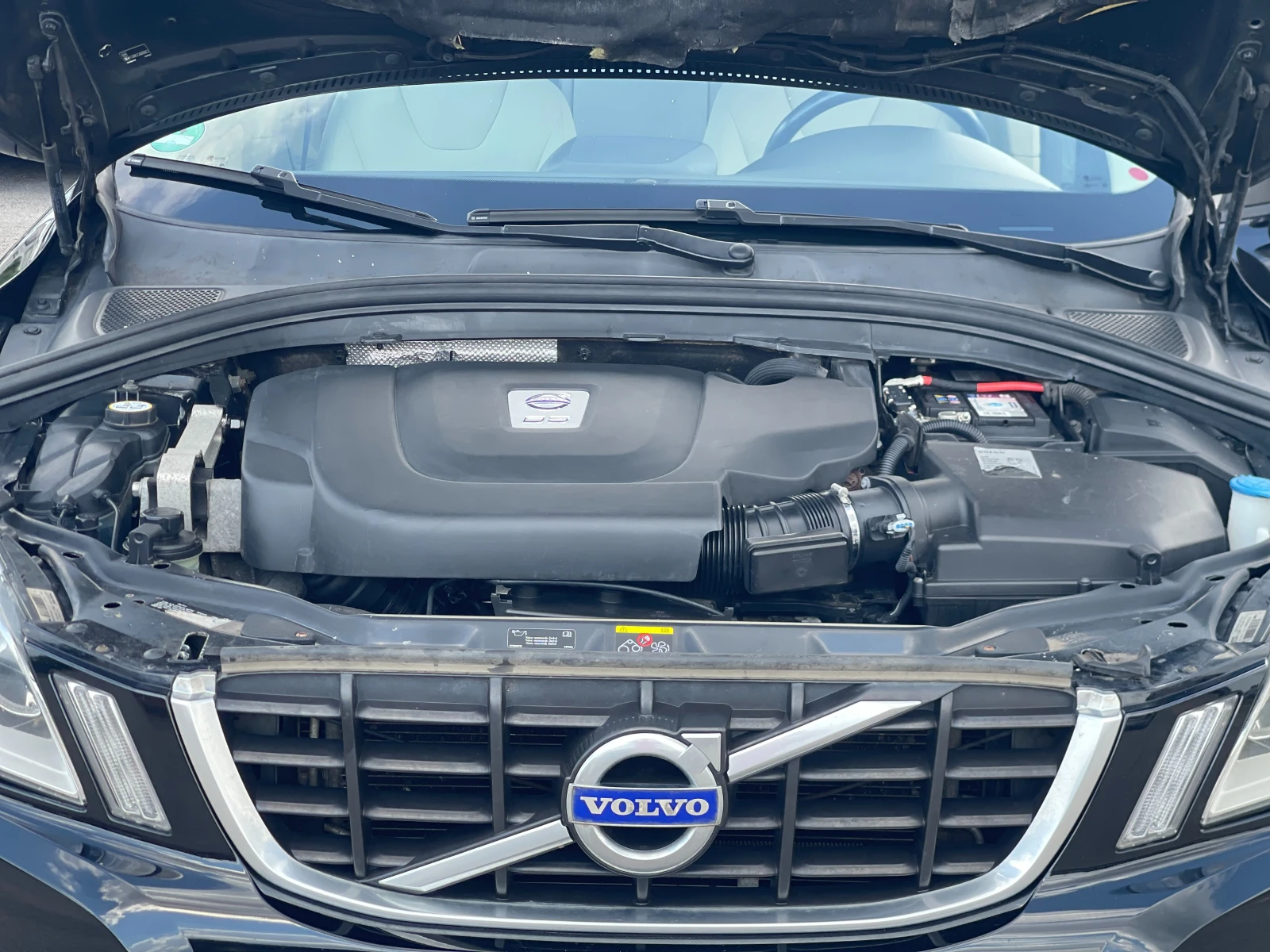 Volvo XC60 2.4 D5, снимка 17 - Автомобили и джипове - 55009671