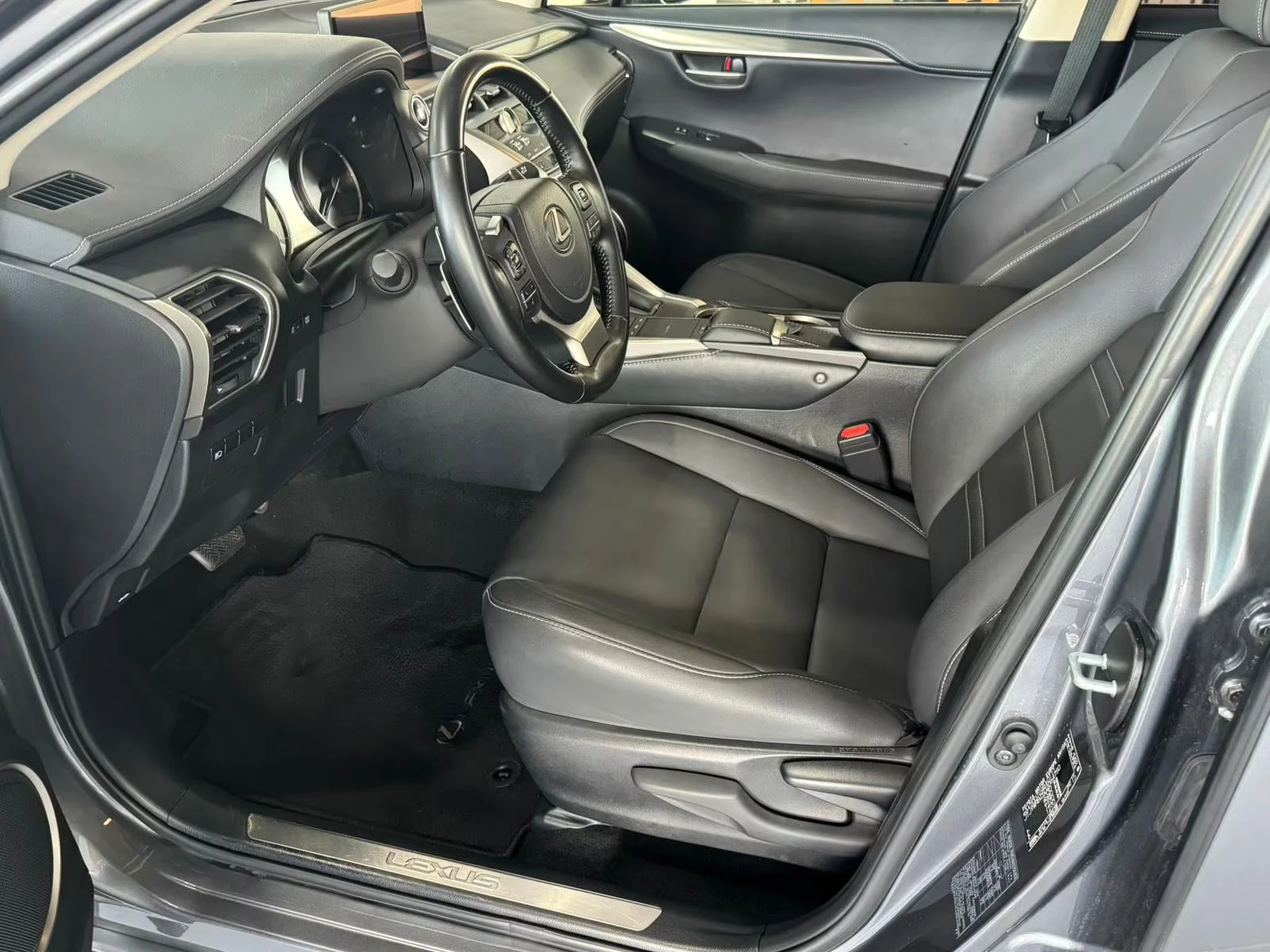 Lexus NX 300 COMFORT/238HP/CAM/NAVI/LED/CPLAY/KLESS/476q, снимка 7 - Автомобили и джипове - 55133842