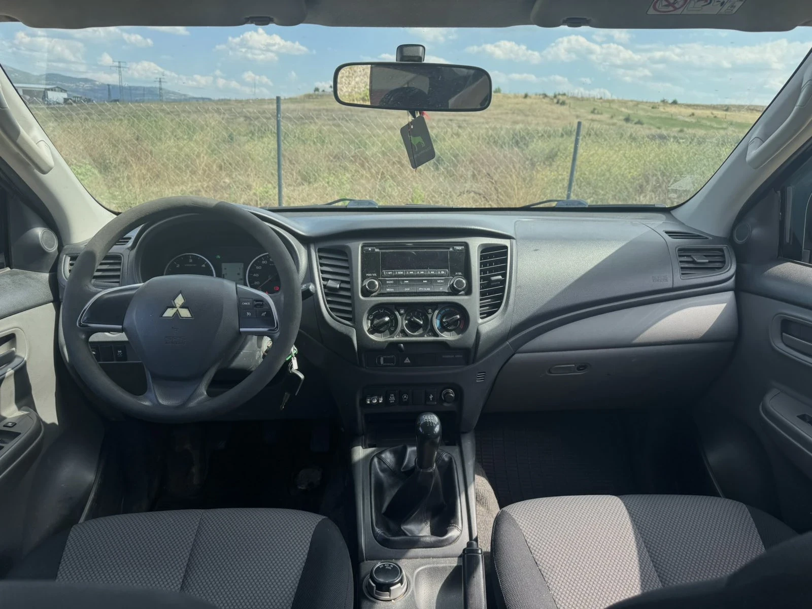 Mitsubishi L200 2.4Di, снимка 7 - Автомобили и джипове - 55494853